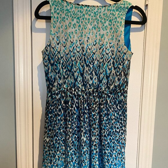 Ann Taylor Petite Sleeveless V-Neck Dress – Size 2P - Picture 2 of 4